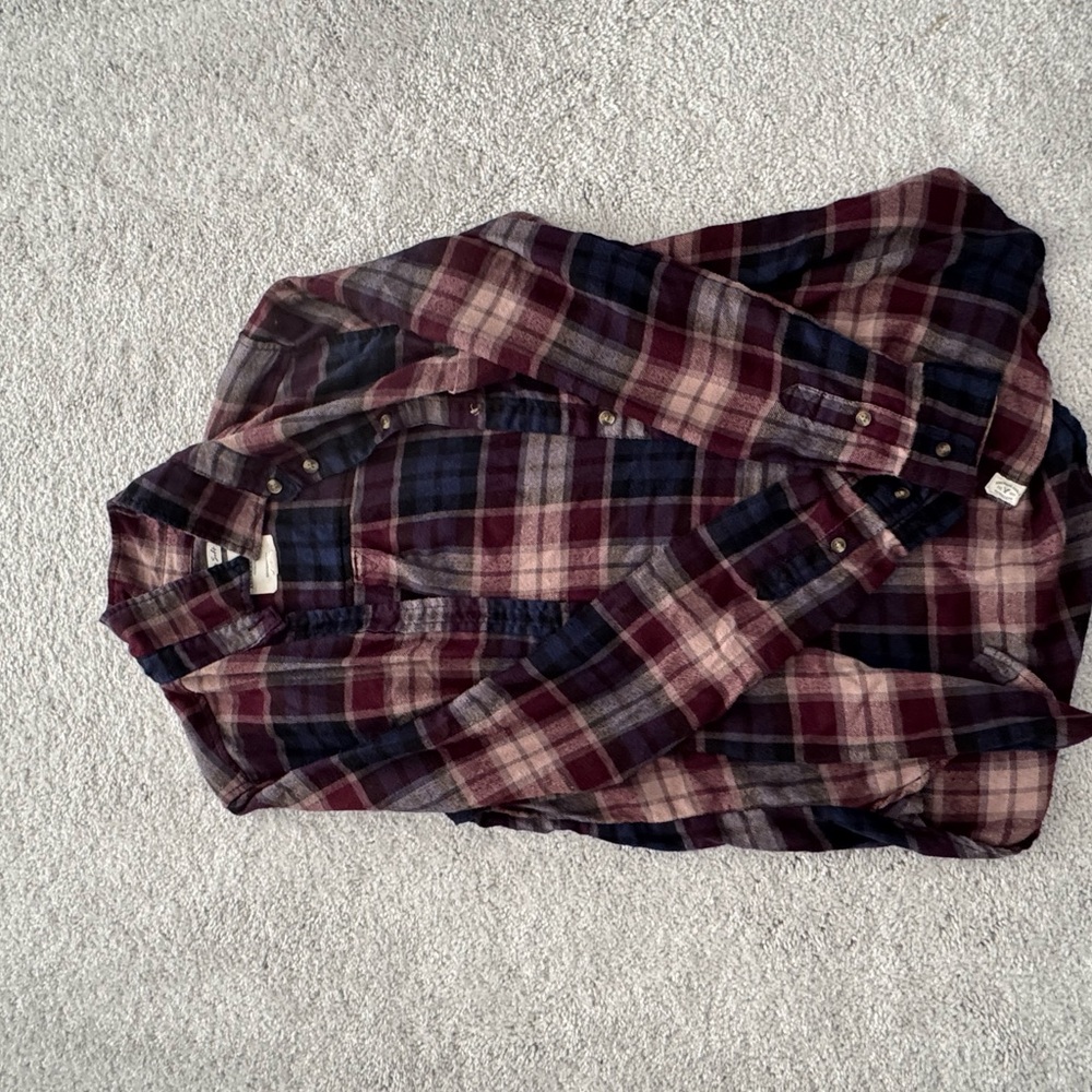 American Eagle Outfitters Women's Plaid Button Down Shirt - Burgundy and Navy